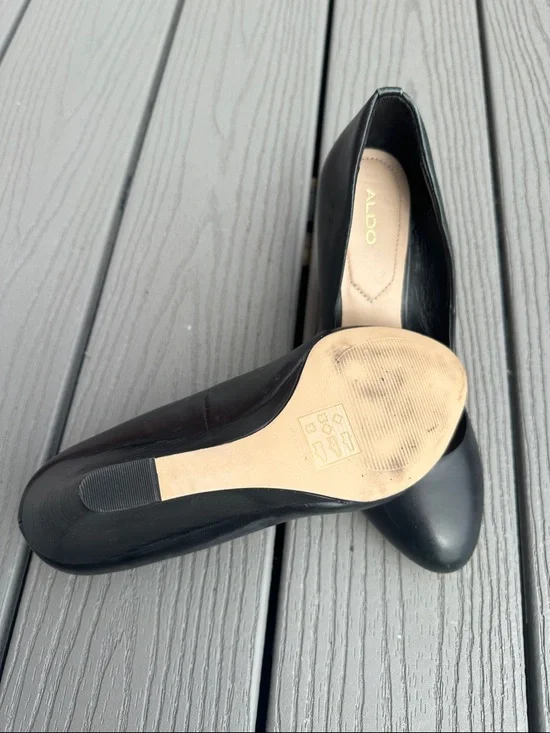 ALDO Black Leather Women's Round-Toe Wedge - Picture 8 of 8